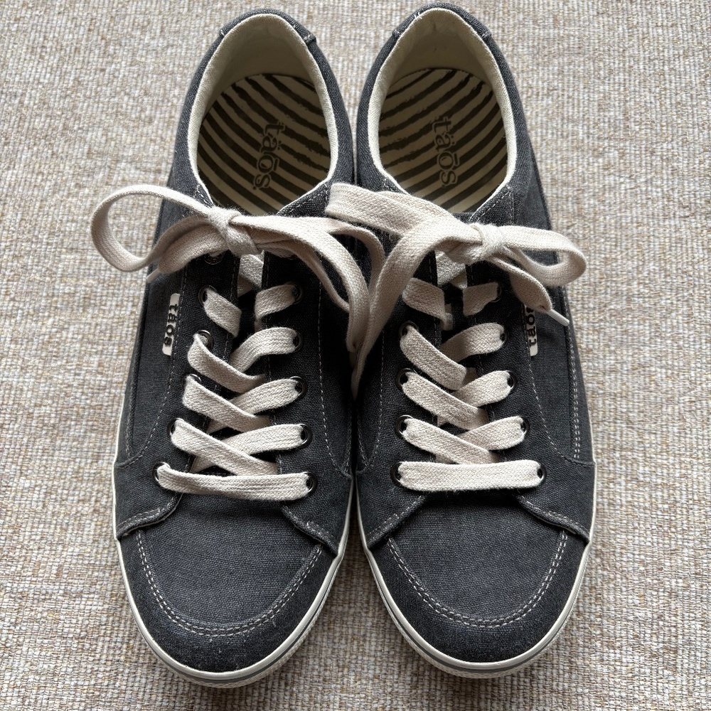 Taos Moc Star Canvas Shoes, Graphite Distressed, size 9.5